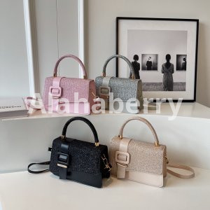 Ladies fashion bag