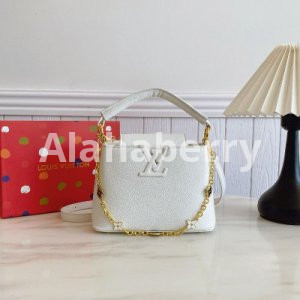 Ladies hand bag